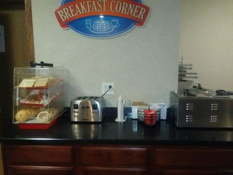 Baymont By Wyndham Battle Creek Downtown - LBG 27