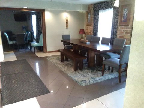 Baymont By Wyndham Battle Creek Downtown - LBG 8