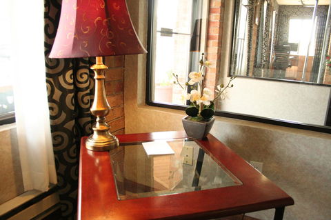 Baymont By Wyndham Battle Creek Downtown - LBG 10