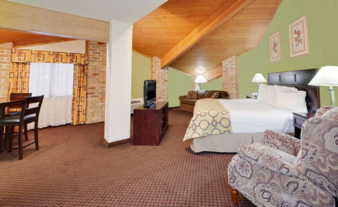 Baymont By Wyndham Battle Creek Downtown - LBG 30