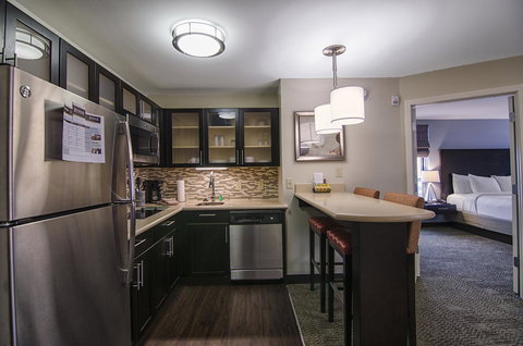 Staybridge Suites Marquette - LBG 28