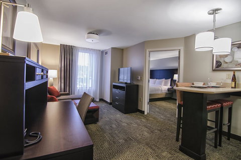 Staybridge Suites Marquette - LBG 33