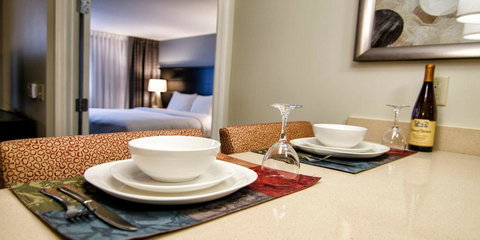 Staybridge Suites Marquette - LBG 12