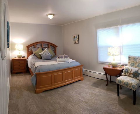 3 Bed APT Near Downtown-6 Guests - LBG 2