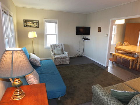Agape Centennial House - LBG 14