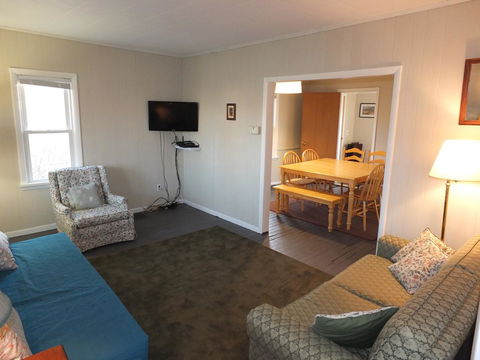 Agape Centennial House - LBG 15