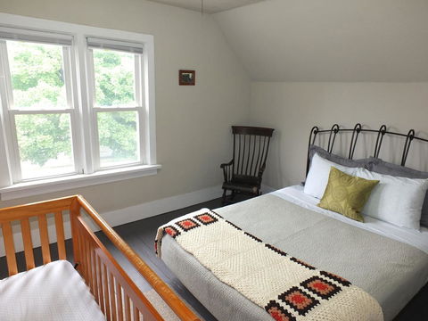 Agape Centennial House - LBG 27