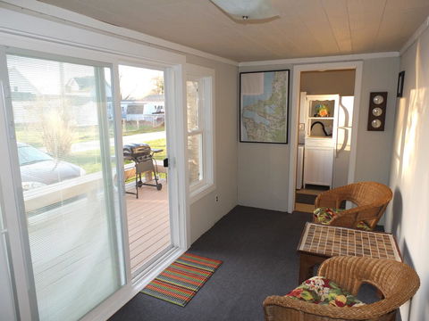 Agape Centennial House - LBG 11