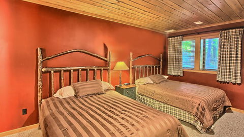 803 Mountain Cabin - LBG 20