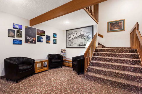 Super 8 By Wyndham Livingston - LBG 25