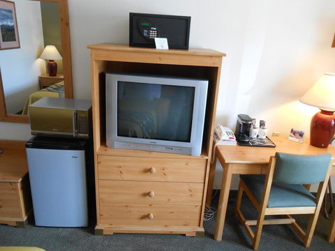 Super 8 By Wyndham Livingston - LBG 9