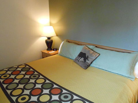 Super 8 By Wyndham Livingston - LBG 4