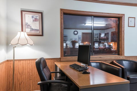 Travelodge By Wyndham Livingston - LBG 4