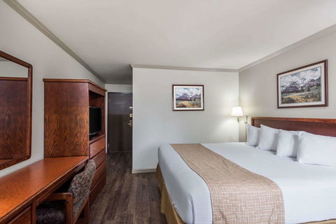 Travelodge By Wyndham Livingston - LBG 31