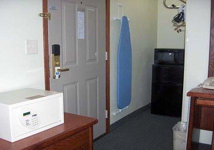 Travelodge By Wyndham Livingston - LBG 28