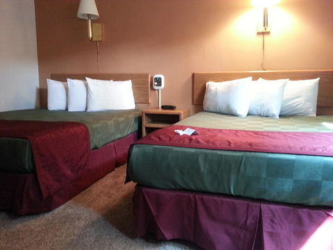 Mid Town Motel - LBG 14