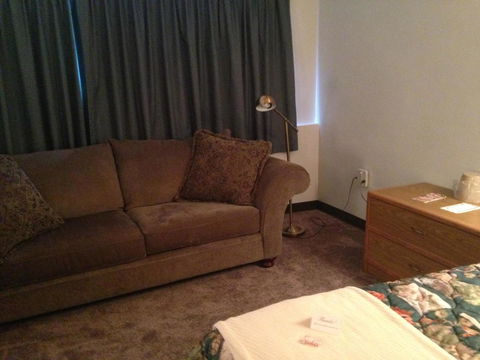 Mid Town Motel - LBG 5