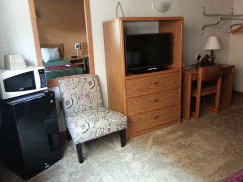 Mid Town Motel - LBG 18