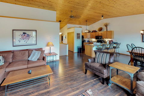 41 Hidden Village - LBG 4