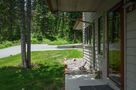 41 Hidden Village - LBG 32