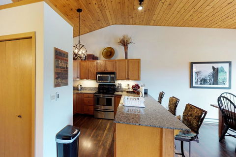 41 Hidden Village - LBG 7