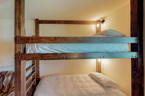 41 Hidden Village - LBG 24