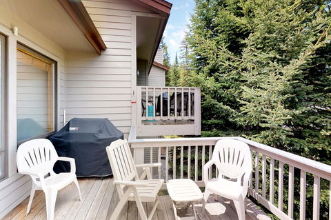 41 Hidden Village - LBG 28