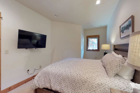 Alpenglow 37C - LBG 11