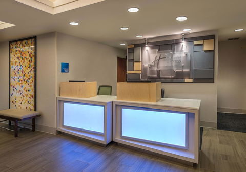 Holiday Inn Express Hotel & Suites Carson City - LBG 19