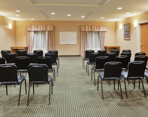 Holiday Inn Express Hotel & Suites Carson City - LBG 33