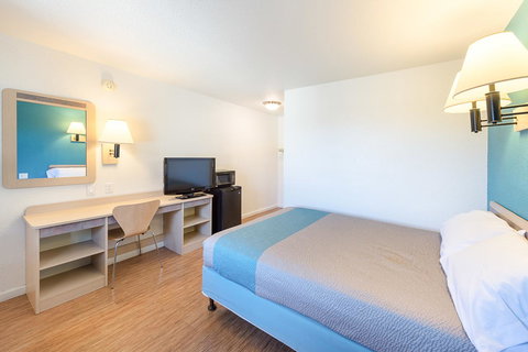 Motel 6 Carson City - LBG 16