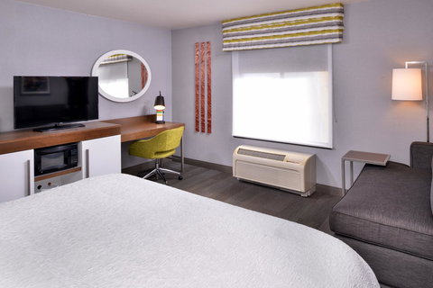 Hampton Inn & Suites Carson City - LBG 8