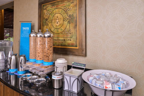 Hampton Inn & Suites Carson City - LBG 22