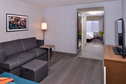 Hampton Inn & Suites Carson City - LBG 10