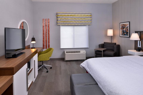 Hampton Inn & Suites Carson City - LBG 12