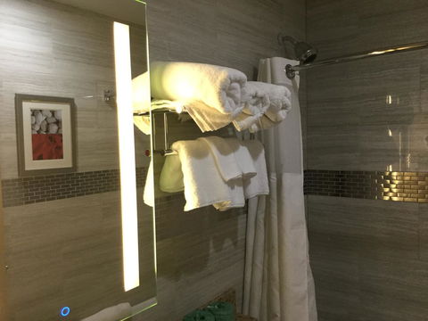 Ramada By Wyndham Bronx Terminal - LBG 12