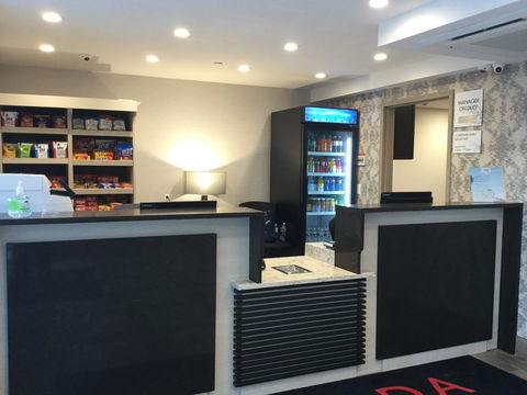 Ramada By Wyndham Bronx Terminal - LBG 19