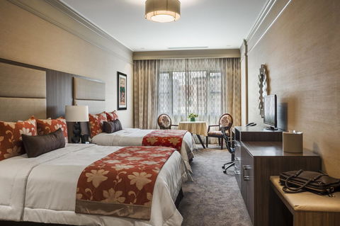 Opera House Hotel - LBG 8