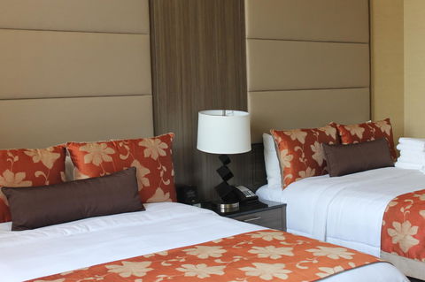 Opera House Hotel - LBG 18