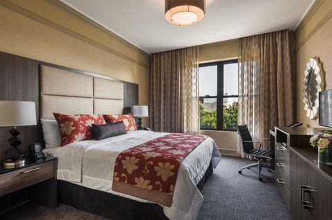 Opera House Hotel - LBG 25