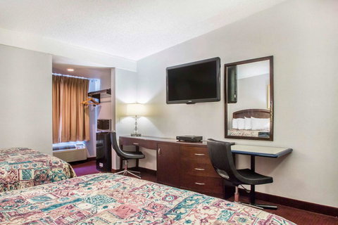 Rodeway Inn & Suites New Paltz- Hudson Valley - LBG 11