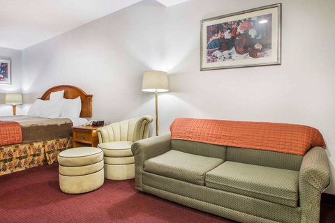 Rodeway Inn & Suites New Paltz- Hudson Valley - LBG 19