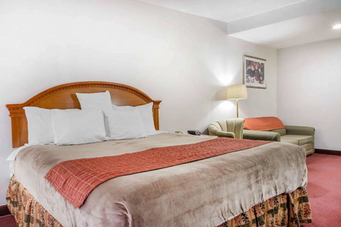 Rodeway Inn & Suites New Paltz- Hudson Valley - LBG 14