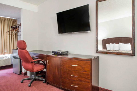 Rodeway Inn & Suites New Paltz- Hudson Valley - LBG 7
