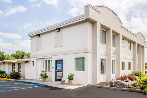 Rodeway Inn & Suites New Paltz- Hudson Valley - LBG 31