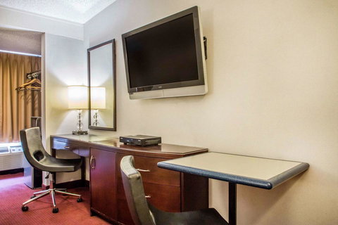 Rodeway Inn & Suites New Paltz- Hudson Valley - LBG 25