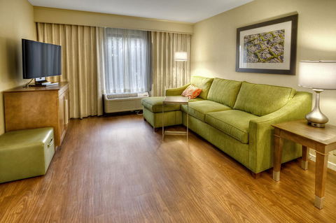 Hampton Inn And Suites Asheville-I-26 - LBG 17