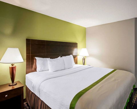 Clarion Inn Asheville Airport - LBG 19