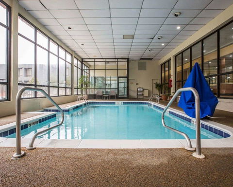 Clarion Inn Asheville Airport - LBG 8