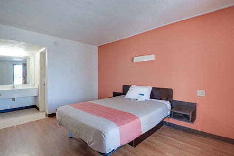 Motel 6 - High Point - LBG 23